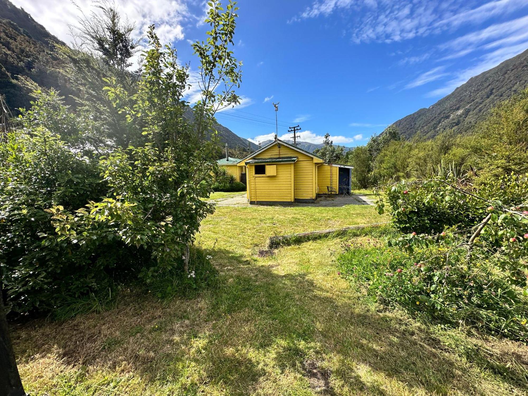 Rustic, Basic Cosy Alpine Hut, In The Middle Of The Mountains Vila Otira Exterior foto